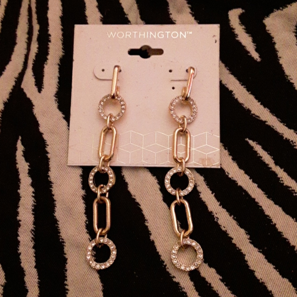 Gold accent earings